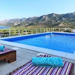 Maxim With Private Pool And Sea View Near Zadar Vila *