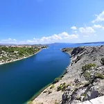 Maxim With Private Pool And Sea View Near Zadar *