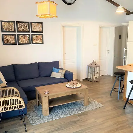 Maxim With Private Pool *