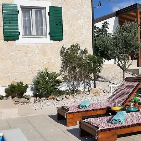 Maxim With Private Pool And Sea View Near Zadar Vila