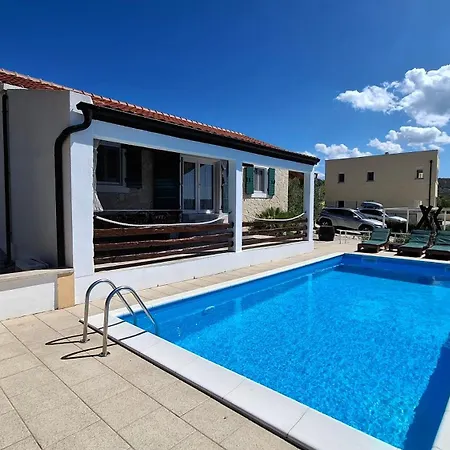 Villa Maxim With Private Pool And Sea View Near Zadar *