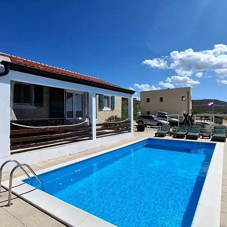 Villa Maxim With Private Pool And Sea View Near Zadar Rovanjska