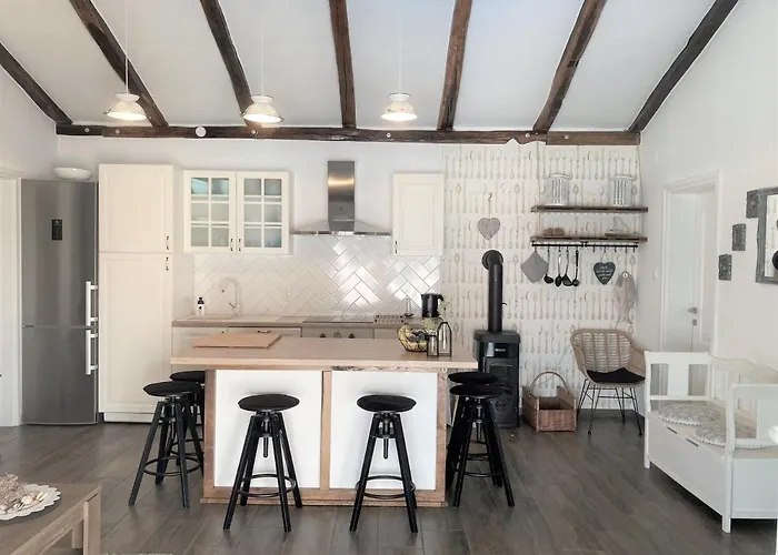 Maxim With Private Pool Вилла Рованьска