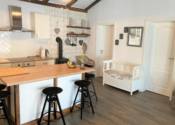 Maxim With Private Pool