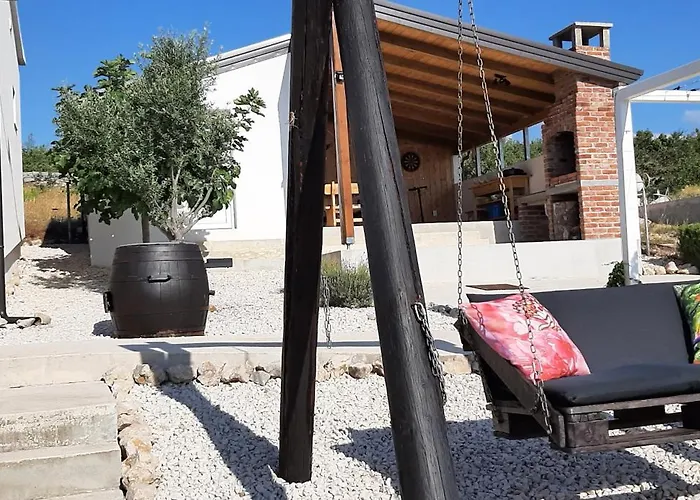 Maxim With Private Pool *